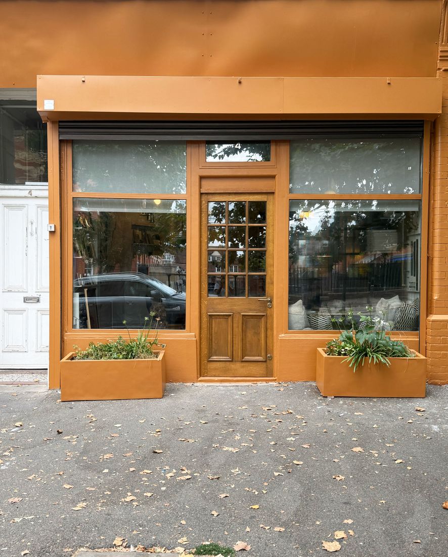 Creative Adaptable Shop Space NW10